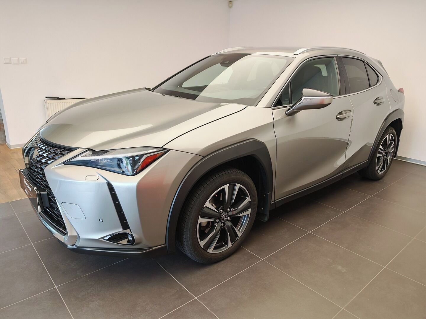 Lexus UX 250h, 250h 2WD Business Edition