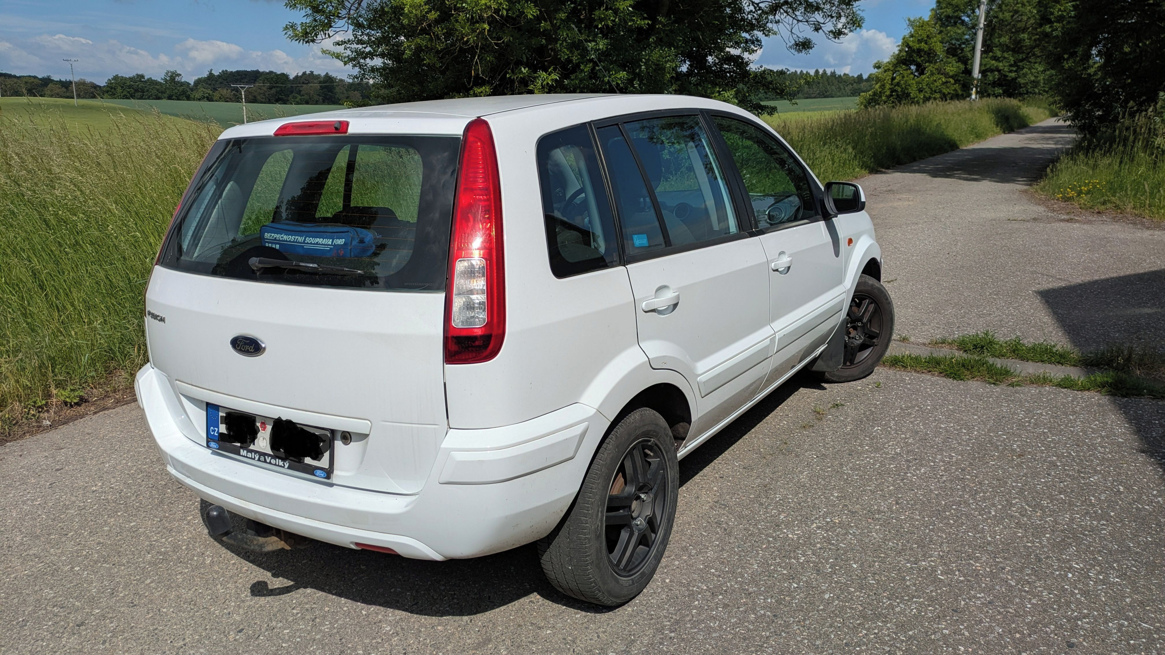 Ford Fusion, Ford fusion 1.4 benzín s tažný - fotka 3