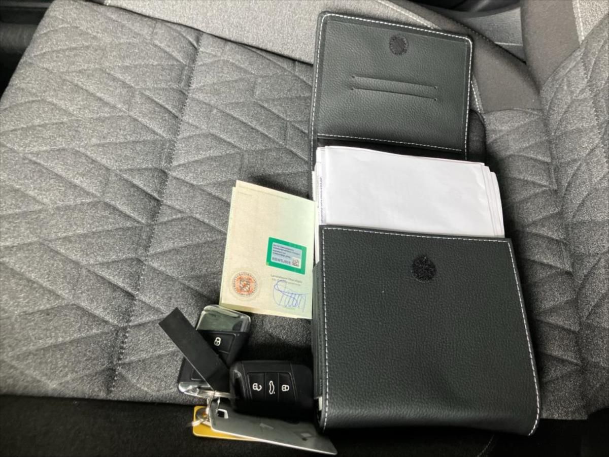 Volkswagen Passat, 2,0 KAMERA 360,KEYLESS,VIRTUAL - fotka 6