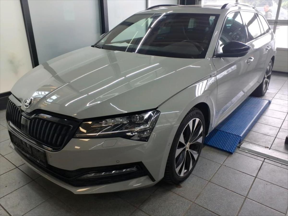 Škoda Superb, 2,0 SPORTLINE,WEBASTO,TAŽNÉ