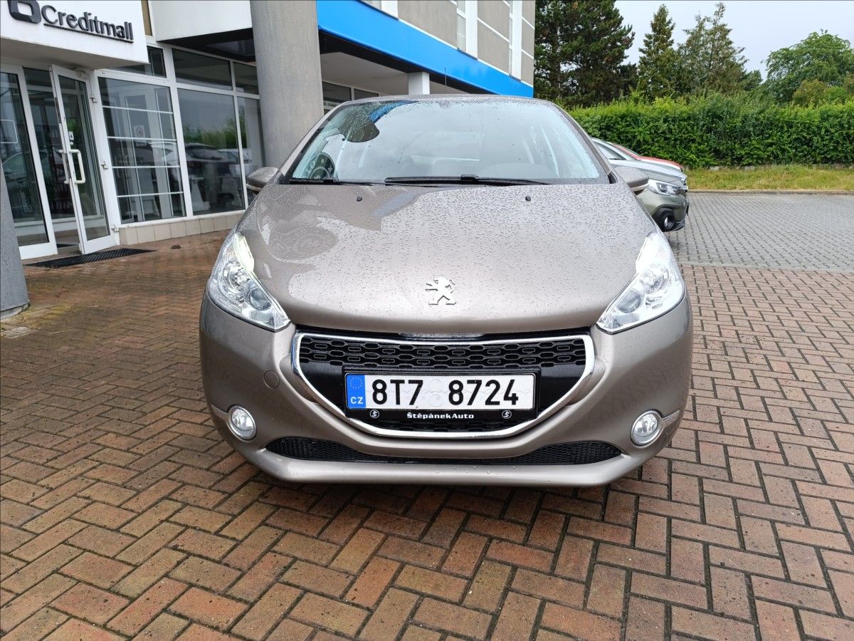 Peugeot 208, 1,2 VTi - fotka 4