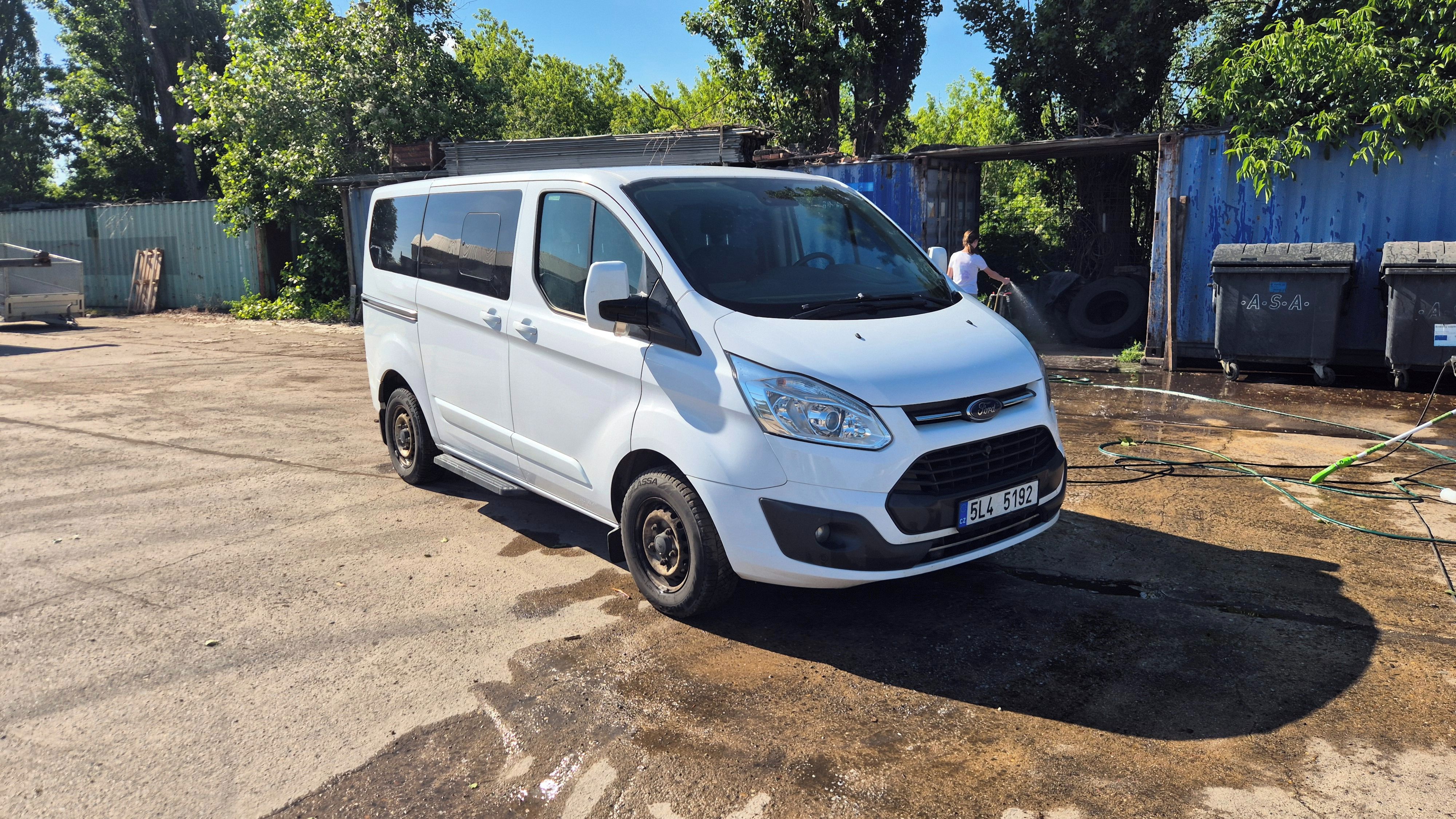 Ford Tourneo Custom, 2,0 TDI - fotka 2