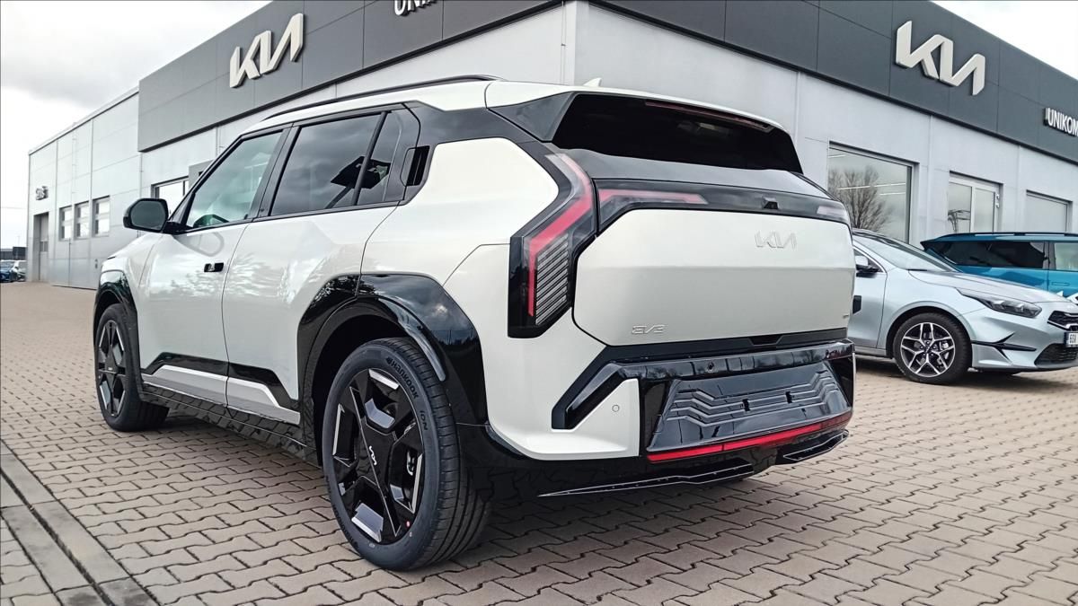 Kia EV3, 4x2 GT-LINE 150 KW (2026) - fotka 2