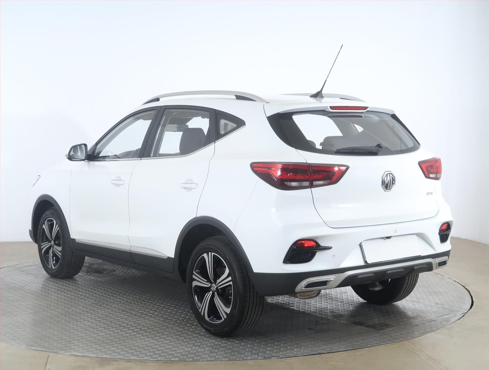 MG ZS, 1.5, Essential Plus - fotka 4
