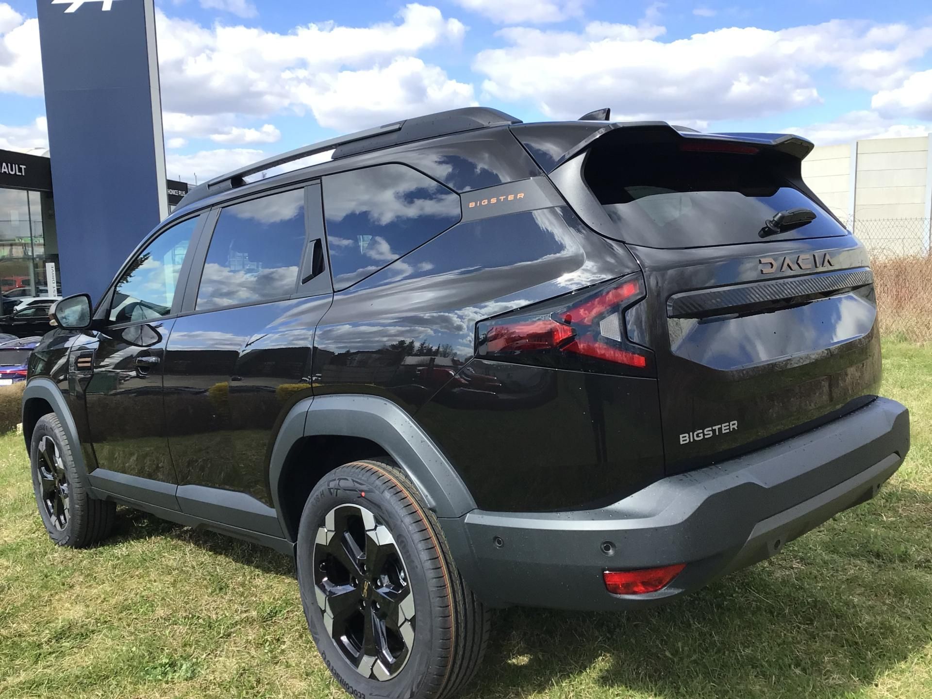 Dacia Bigster, AUTOMAT HYBRID JOURNEY IHNED - fotka 4