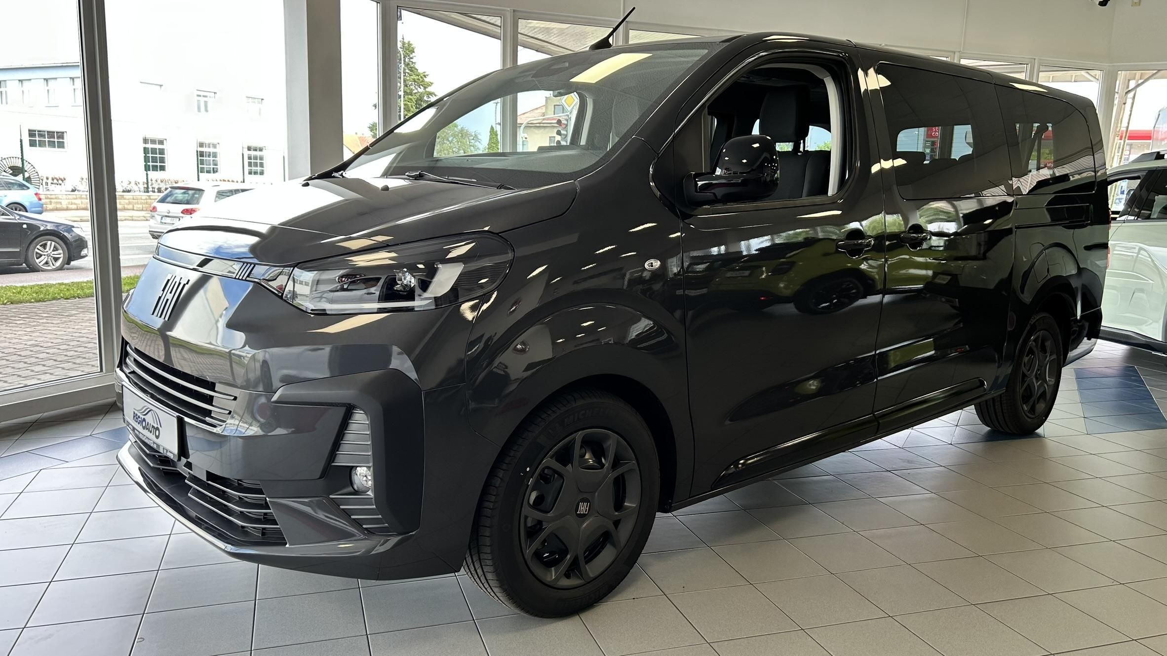 Fiat Ulysse, 2.2MTJ 180k 8AT L3 - fotka 6