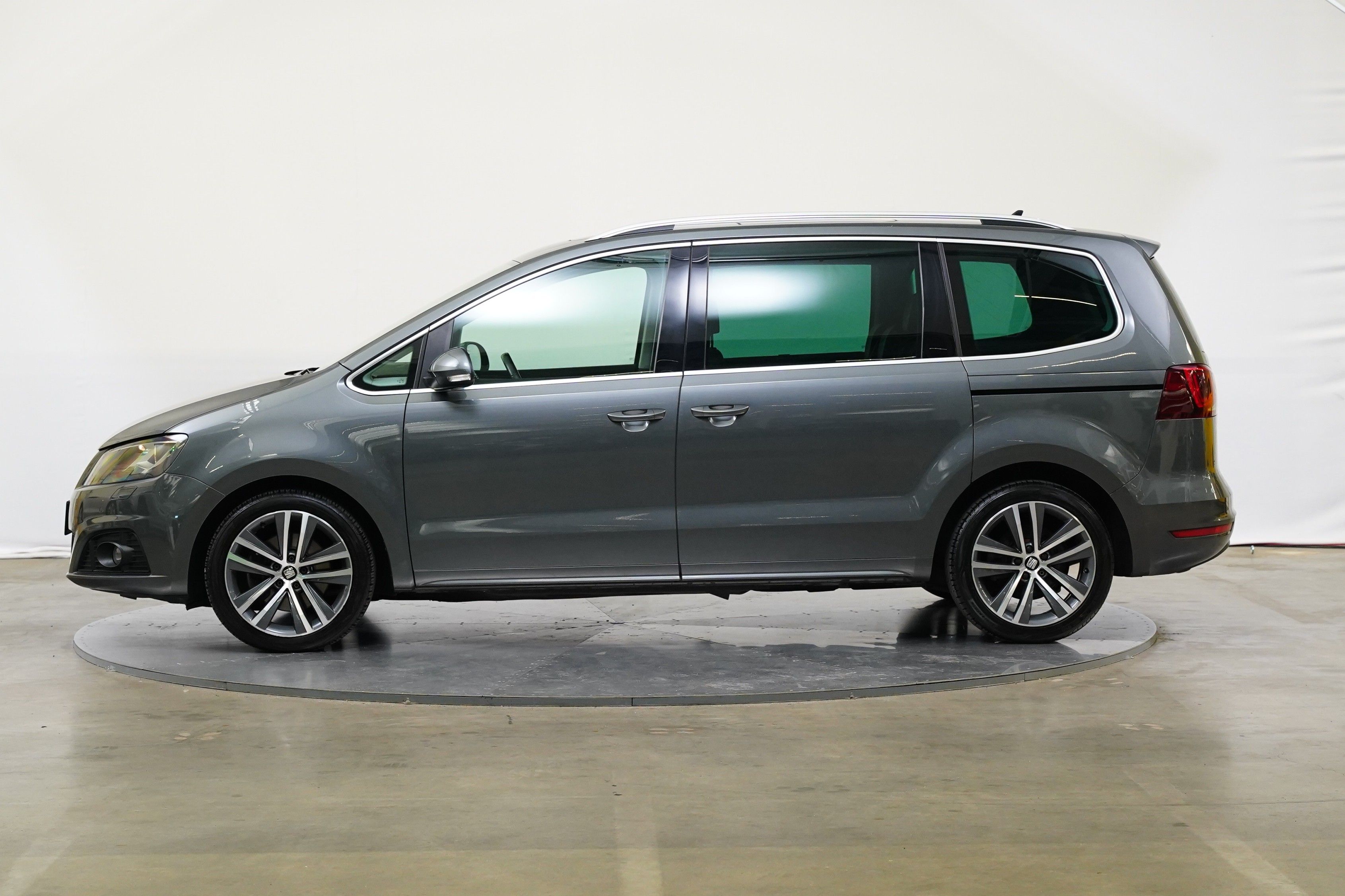 Seat Alhambra, 2.0 TDI 110 kW DSG FR-Line - fotka 3