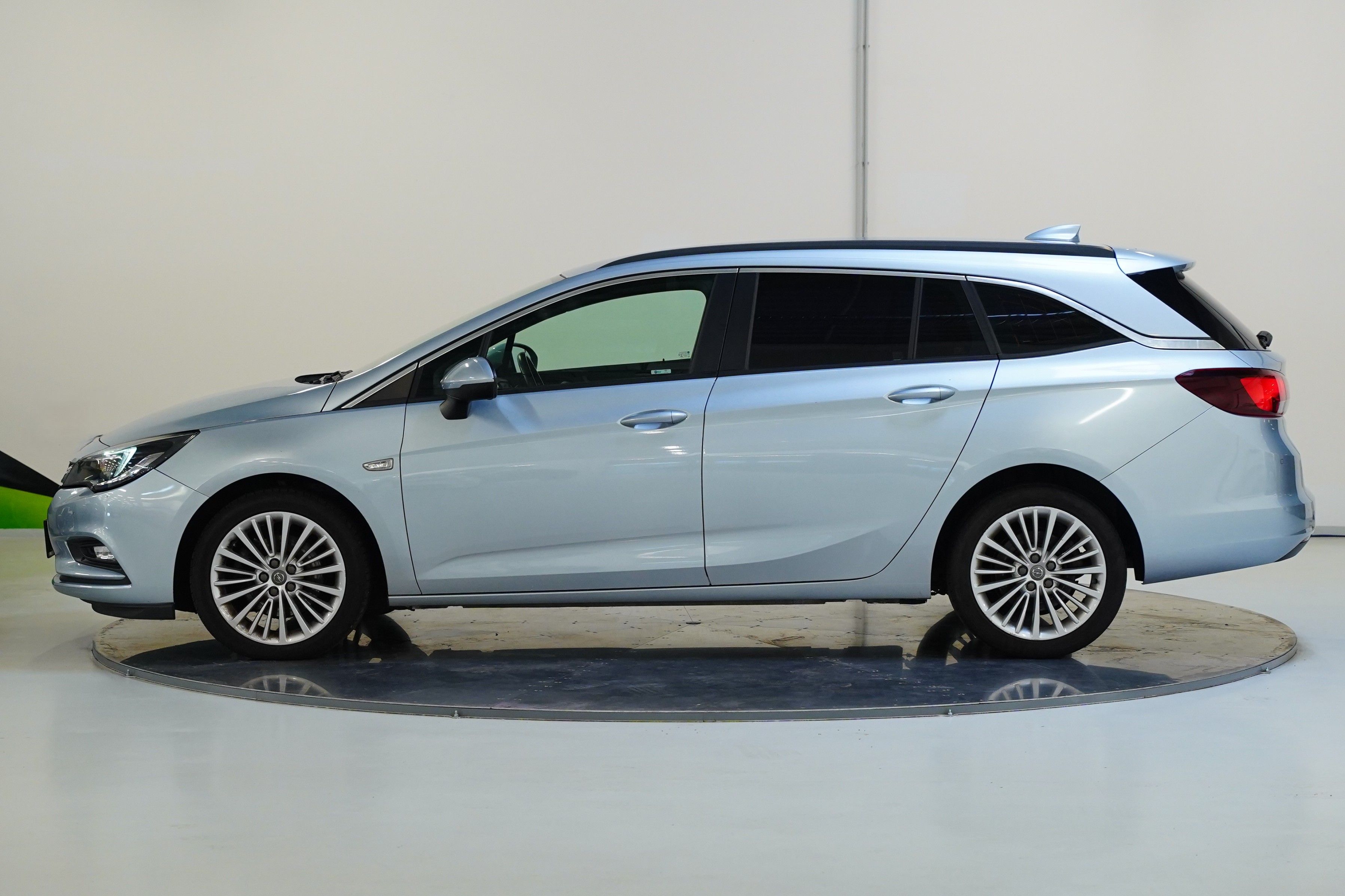Opel Astra, 1.6 CDTI 100 kW - fotka 3