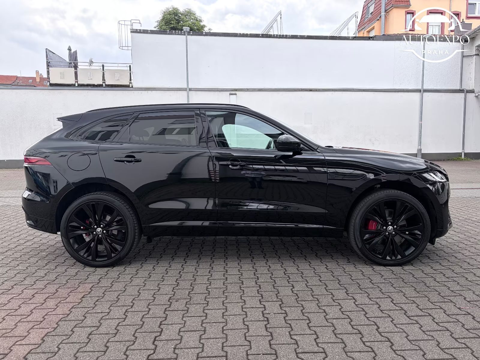 Jaguar F-Pace, R-Dynamic SE AWD*PANORAMA - fotka 4