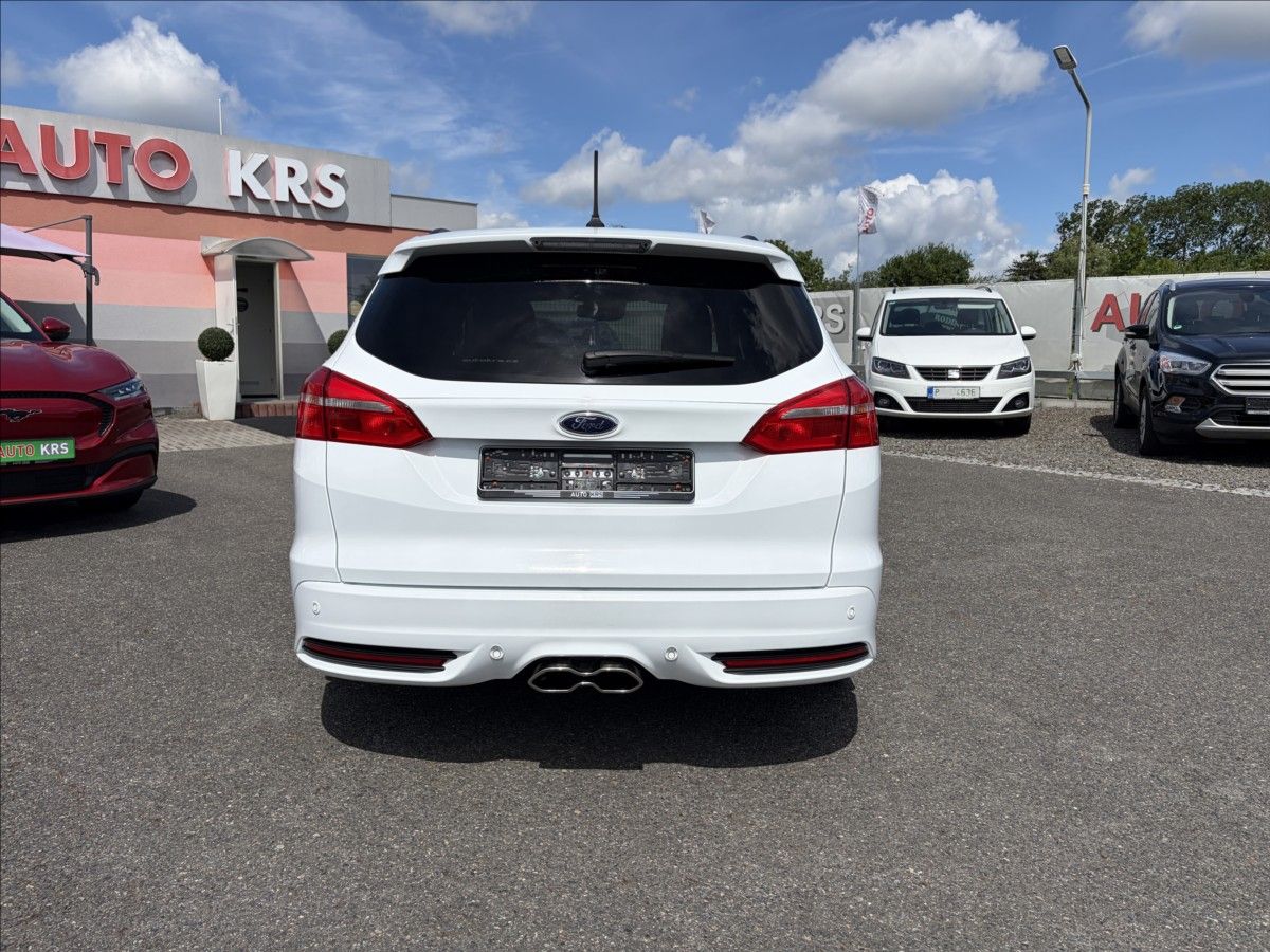 Ford Focus, 2,0 EB 184KW ST , Navi,Winterp - fotka 6