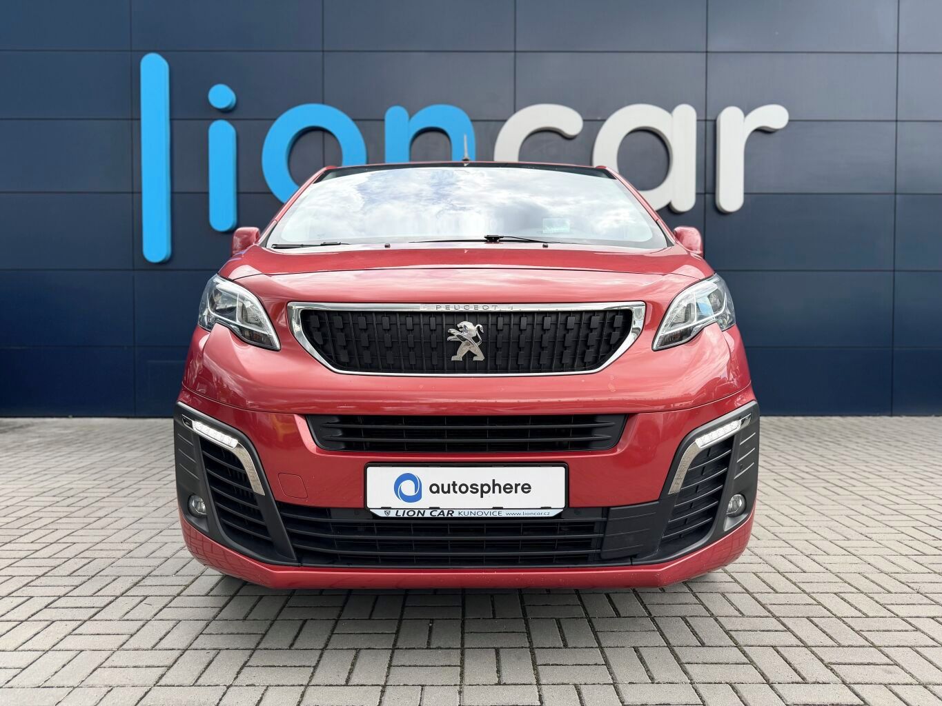 Peugeot Traveller, ALLURE L2 2.0 BlueHDi 180 EAT8 - fotka 2