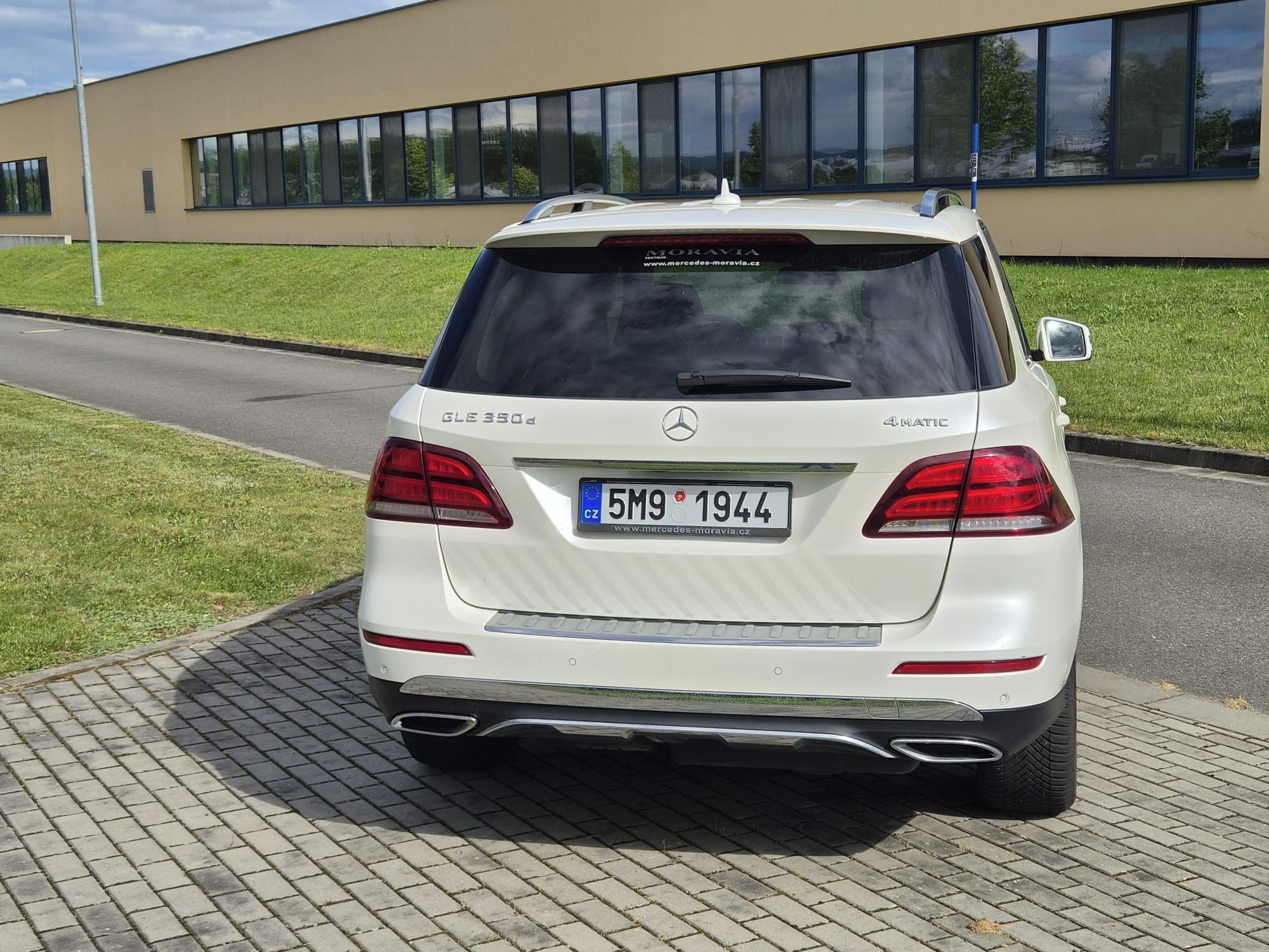 Mercedes-Benz GLE, 1. majitel, ČR, 85tis, servis - fotka 5