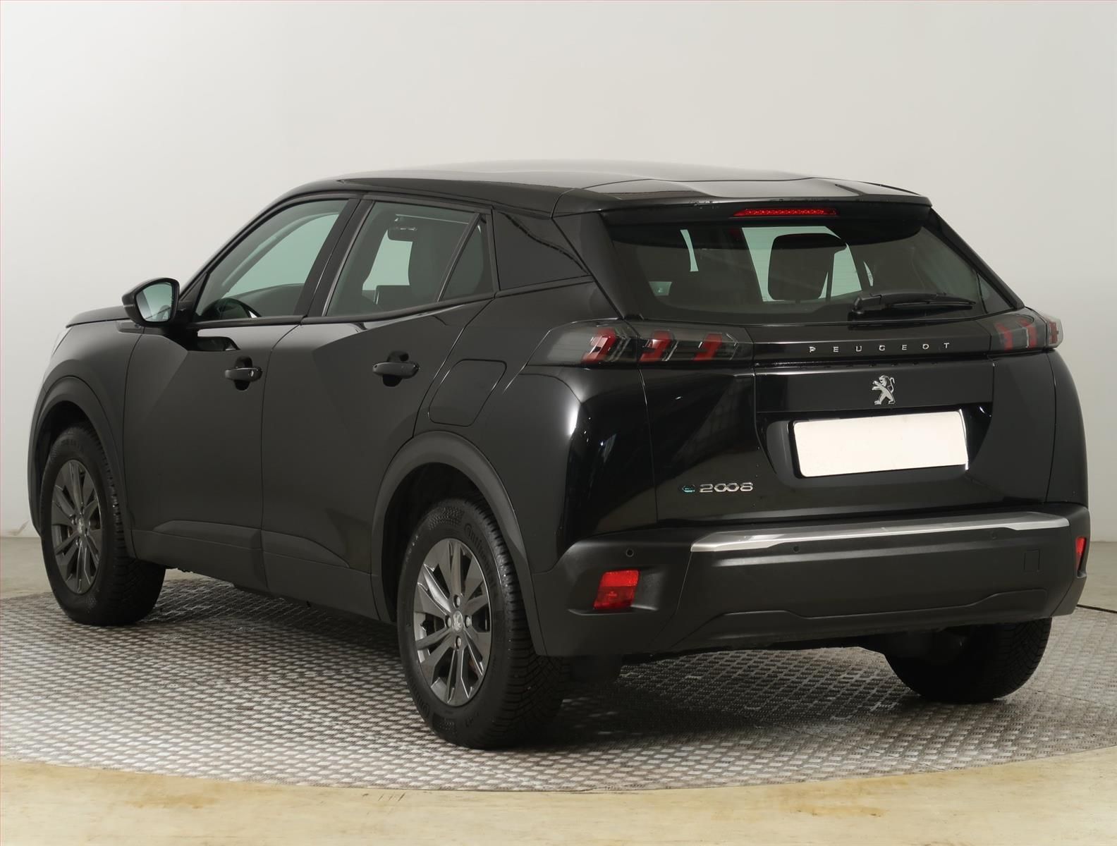 Peugeot 2008, 50 kWh, SoH 90%, Active - fotka 4