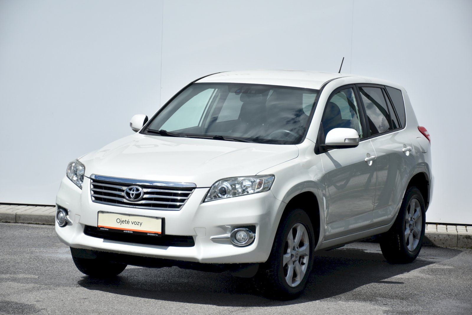 Toyota Rav4, 2.0i 116kW - fotka 6