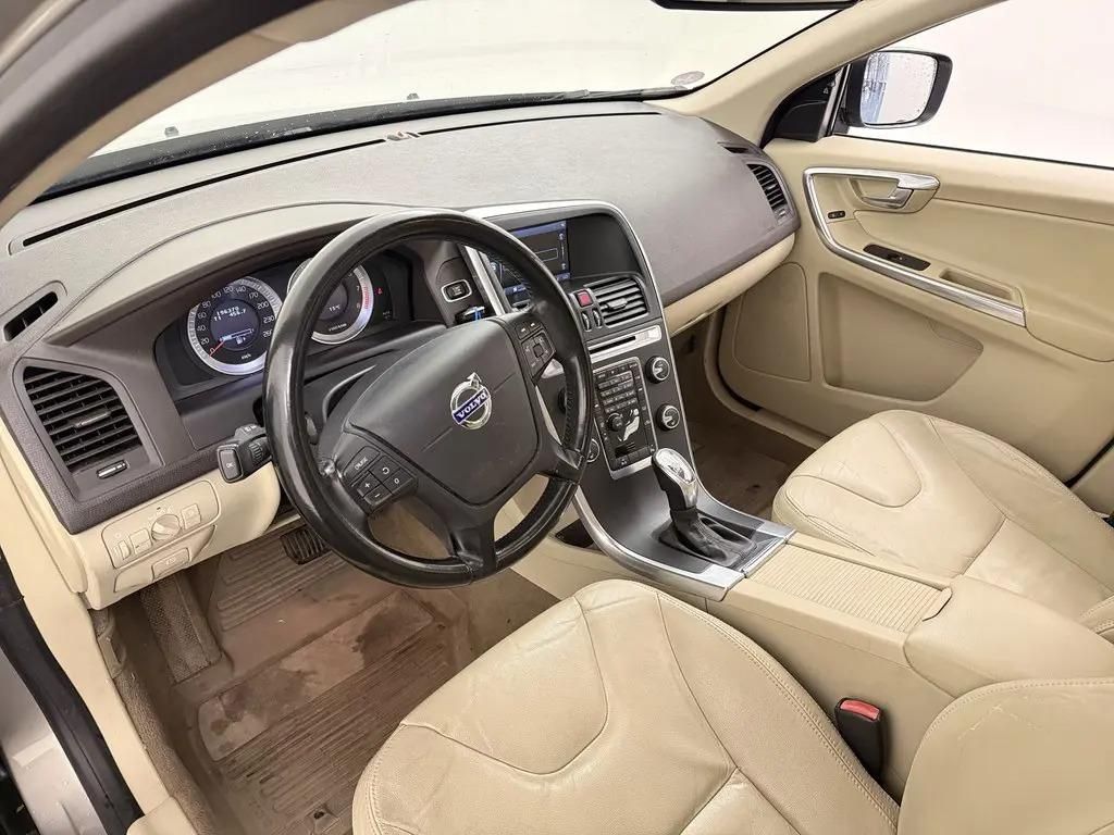 Volvo XC60, 3.0 T6 AWD Aut. Summum TZ - fotka 3