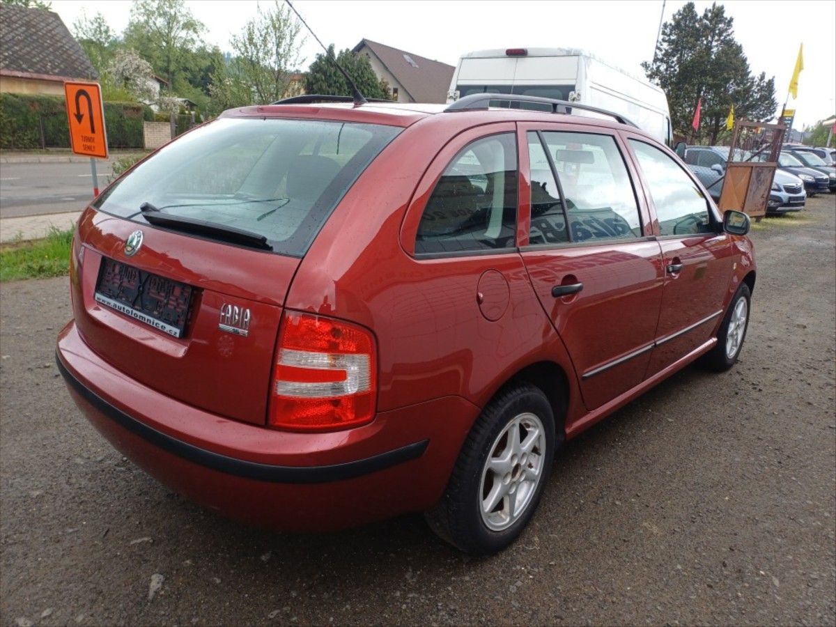 Škoda Fabia, 1,4 16V  kombi - fotka 4