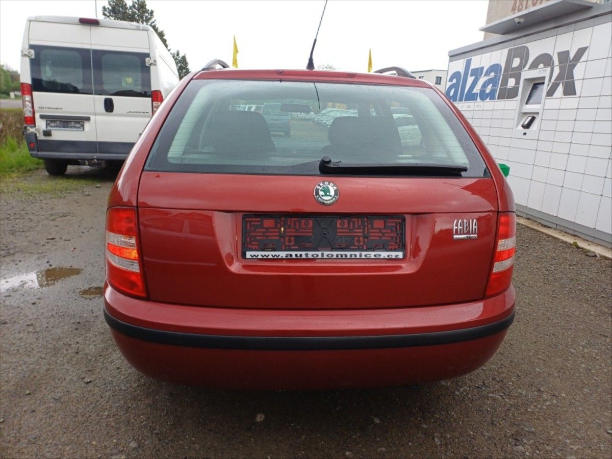 Škoda Fabia, 1,4 16V  kombi - fotka 5
