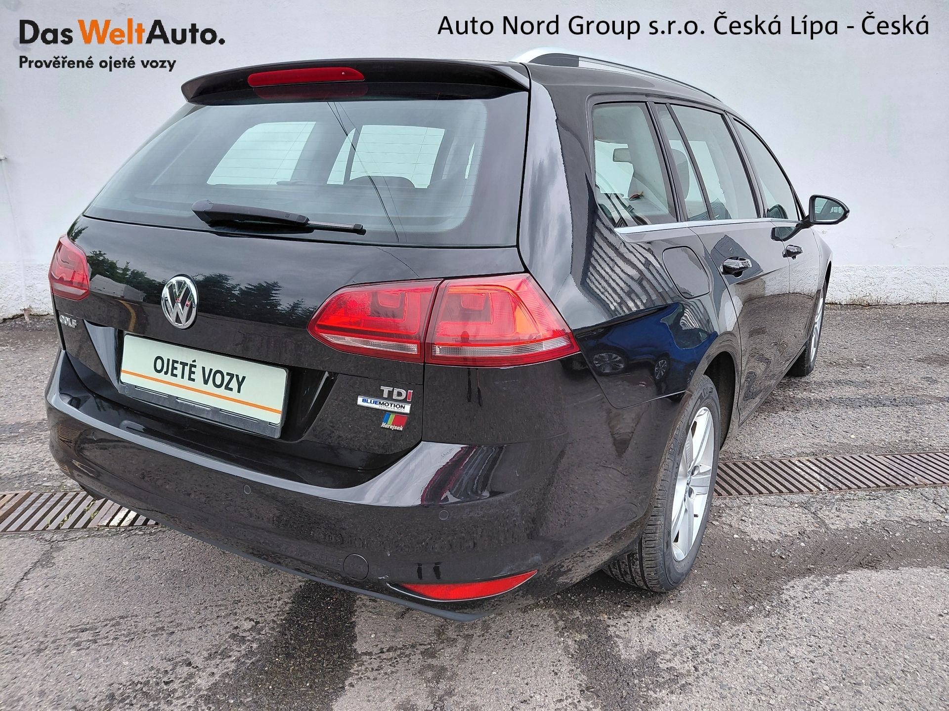 Volkswagen Golf Variant, HIGHLINE 1,6 TDI 5G - fotka 2