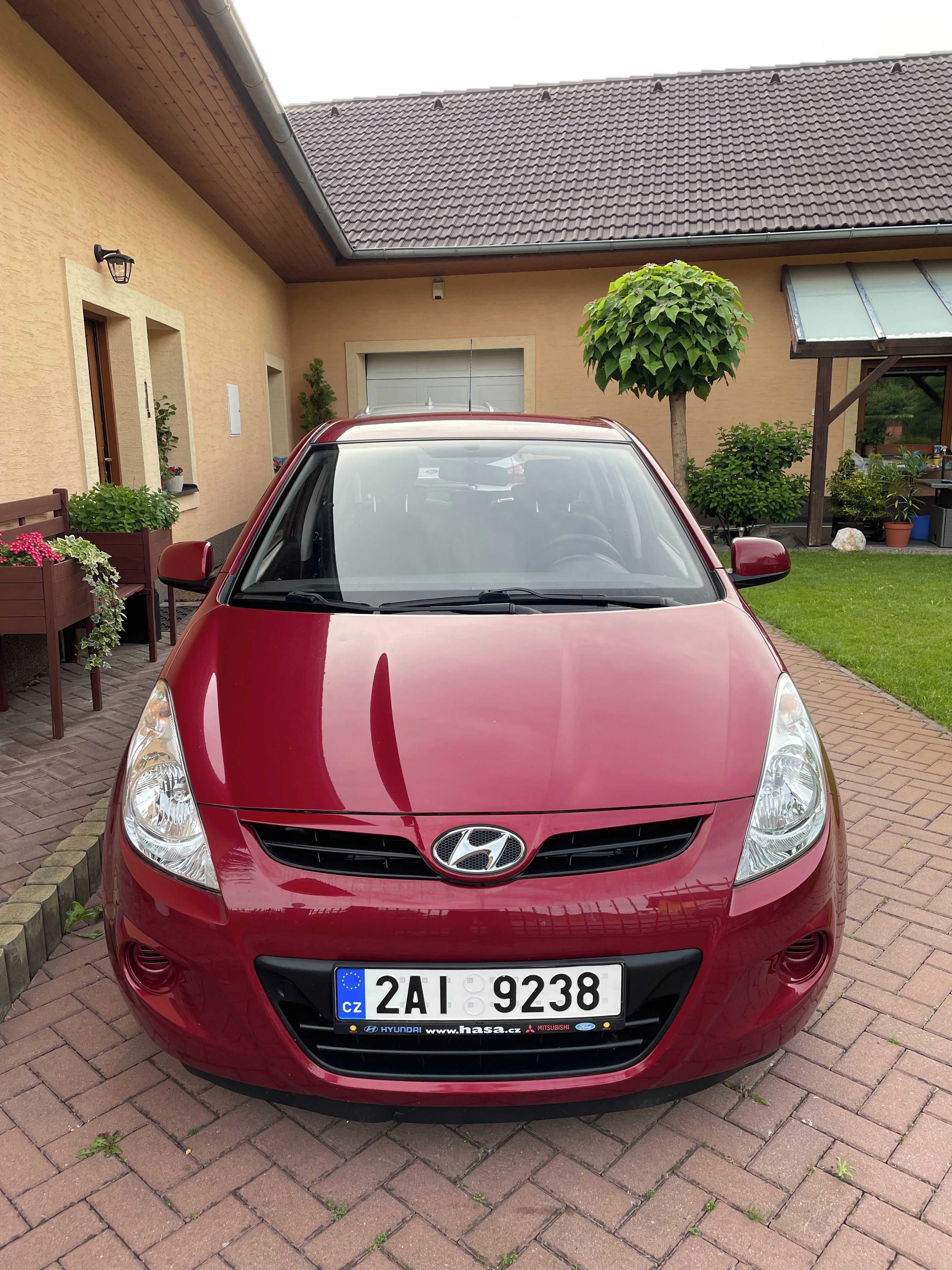 Hyundai i20, 1.4 AUTOMAT, ČR,1. maj., GARÁŽ - fotka 4