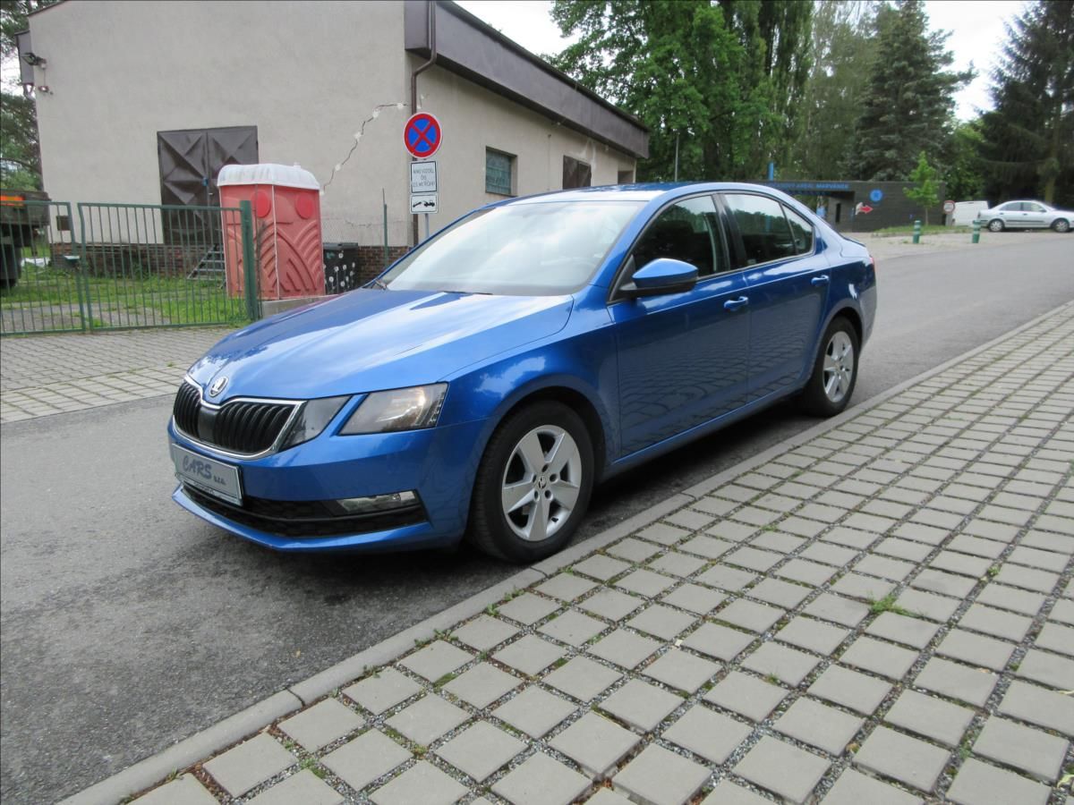 Škoda Octavia, 1,6 TDi 85 Kw, Dualklima, Pošk - fotka 2