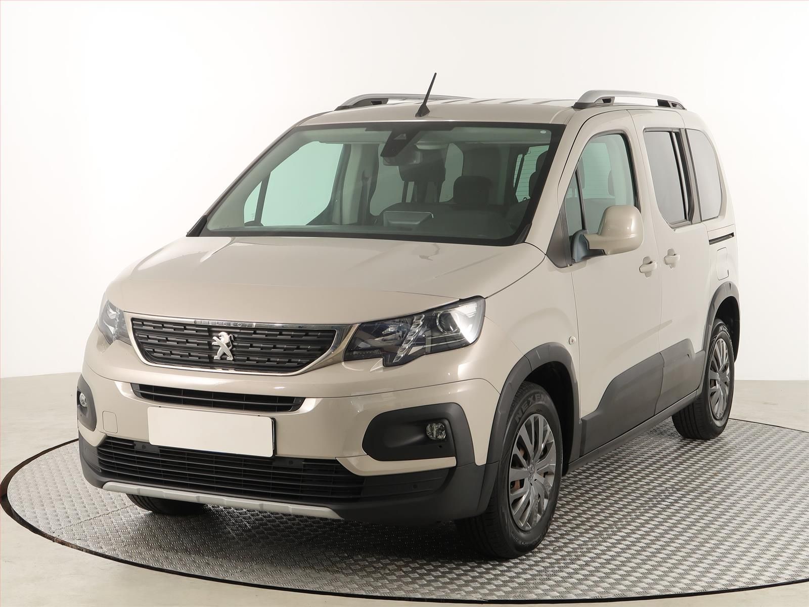 Peugeot Rifter, 1.2 PureTech, Allure, 5Míst - fotka 2