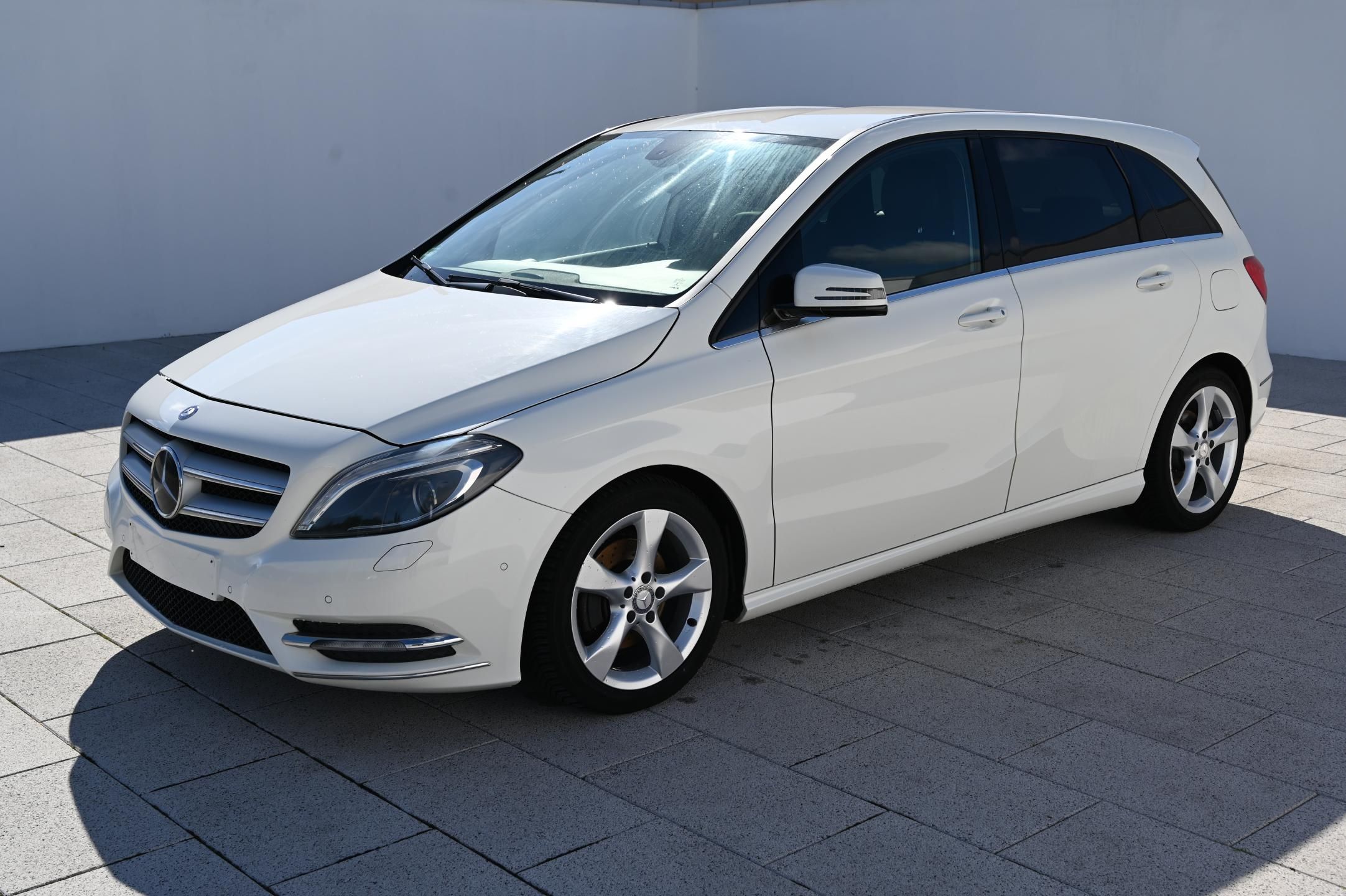 Mercedes-Benz Třídy B, B 180 1.6 90KW Edition 1/2013