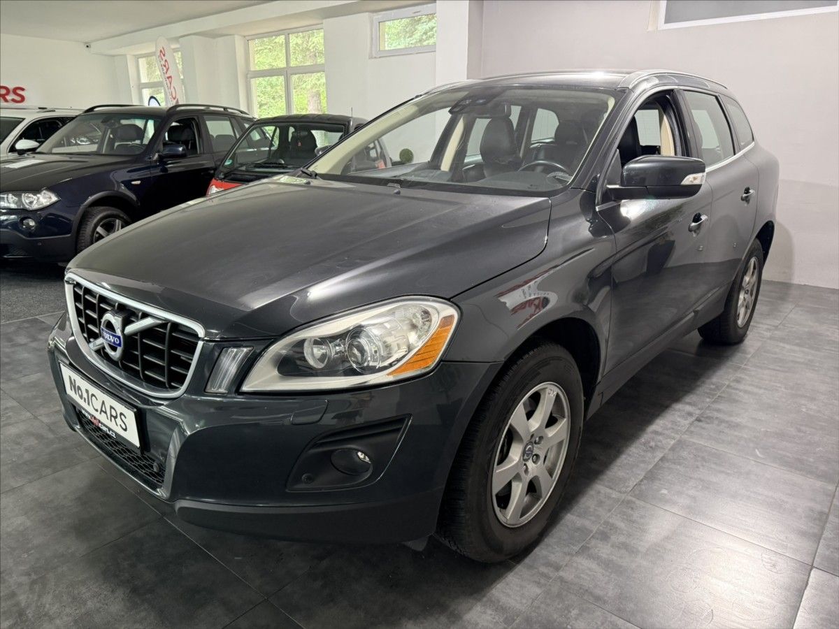Volvo XC60, 2,4   D5 AWD SUMMUM XENON - fotka 3