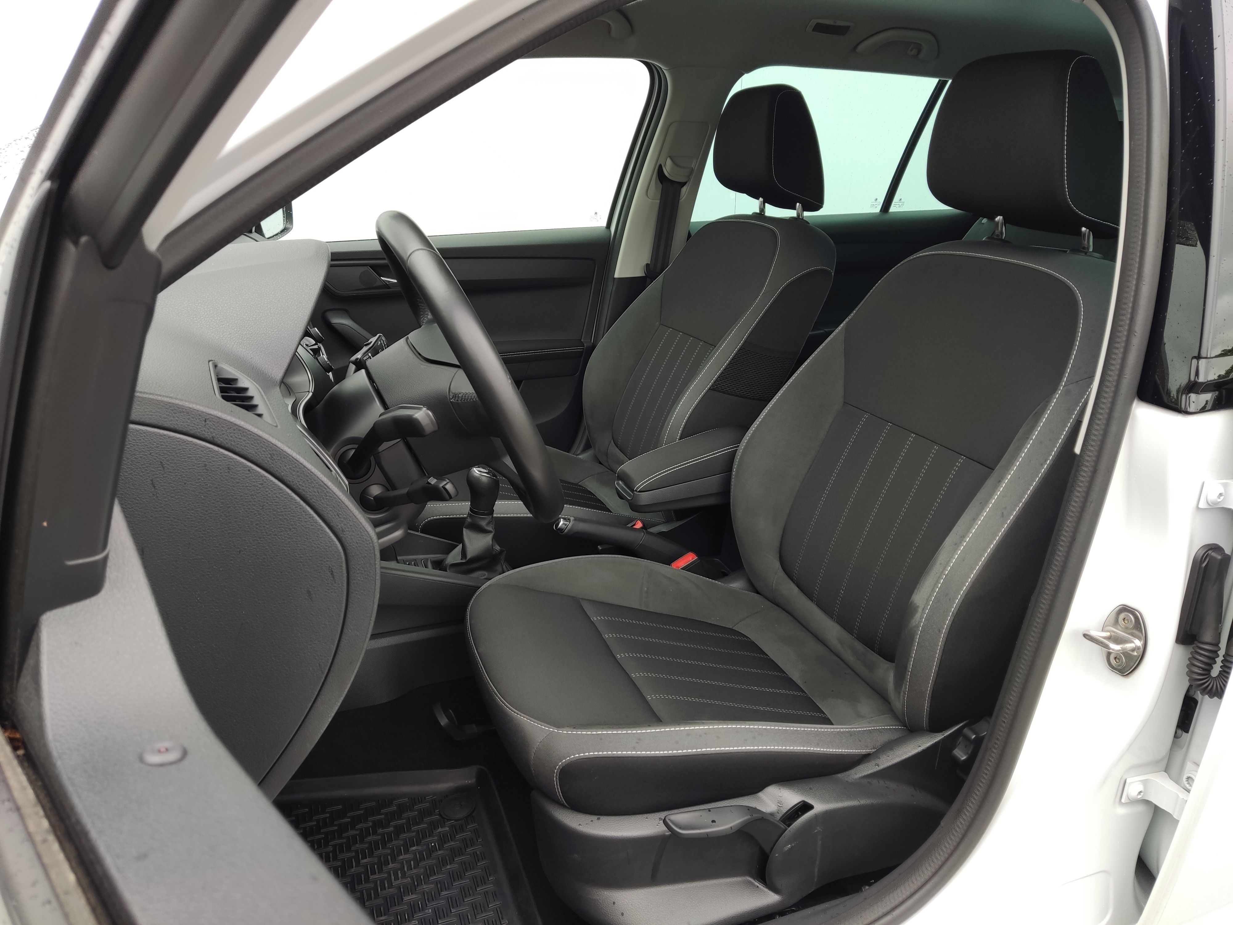 Škoda Fabia, Combi 1.0 TSI 81 kW Style Plus - fotka 6