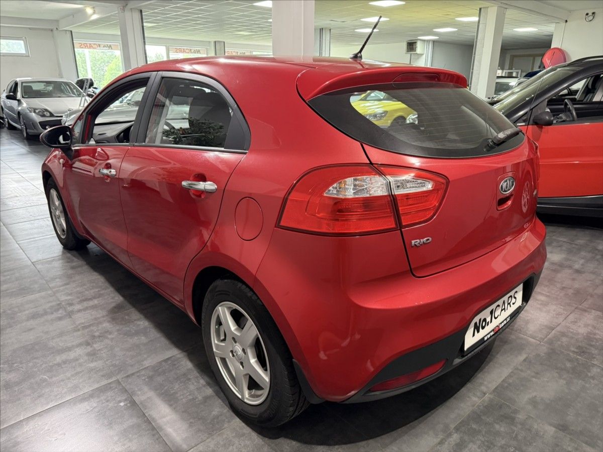 Kia Rio, 1,3   i KLIMA HEZKÝ STAV ALU - fotka 4