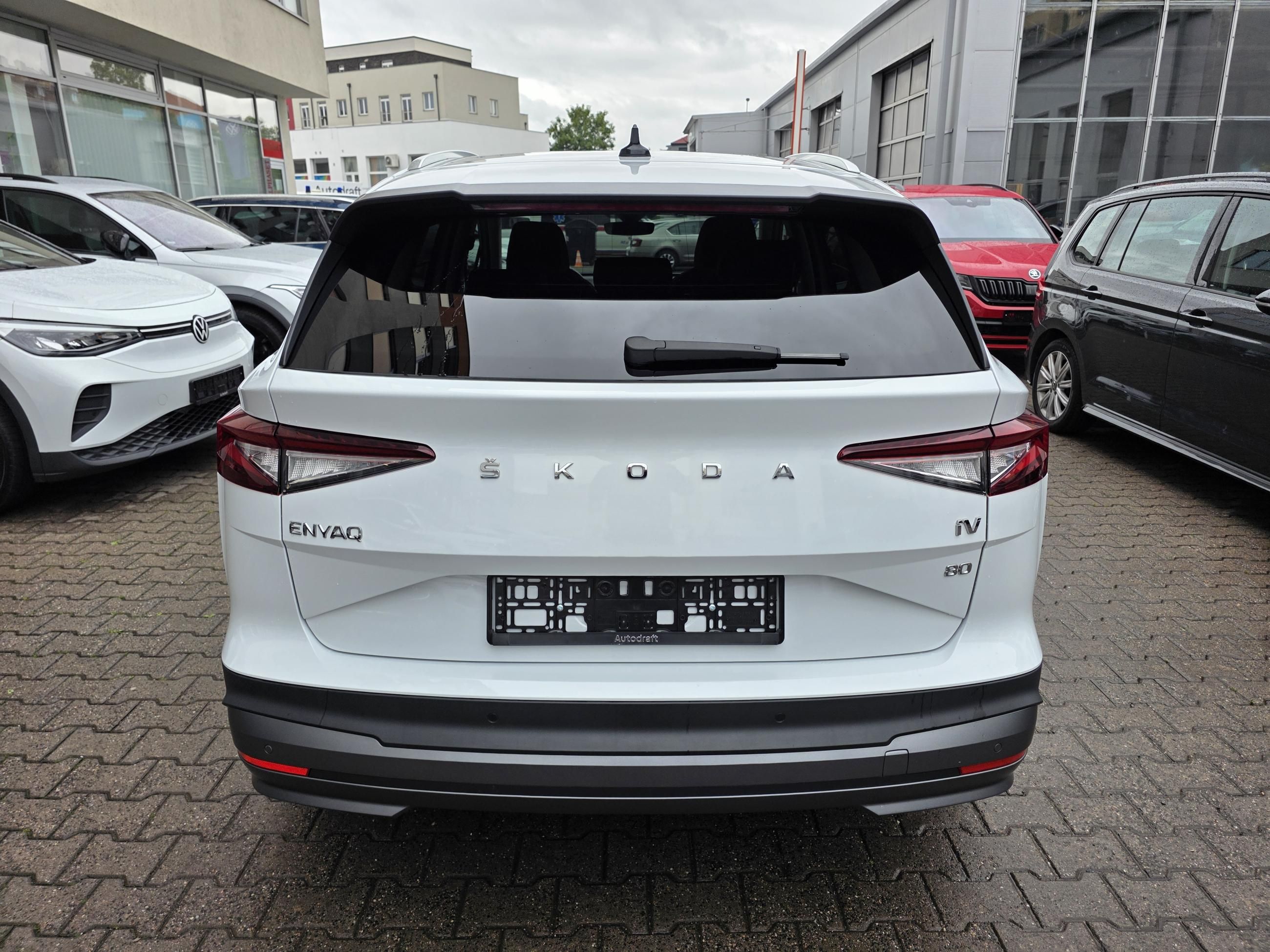 Škoda Enyaq iV, iV 80 150kW / ALU 19'' / Tažné - fotka 6
