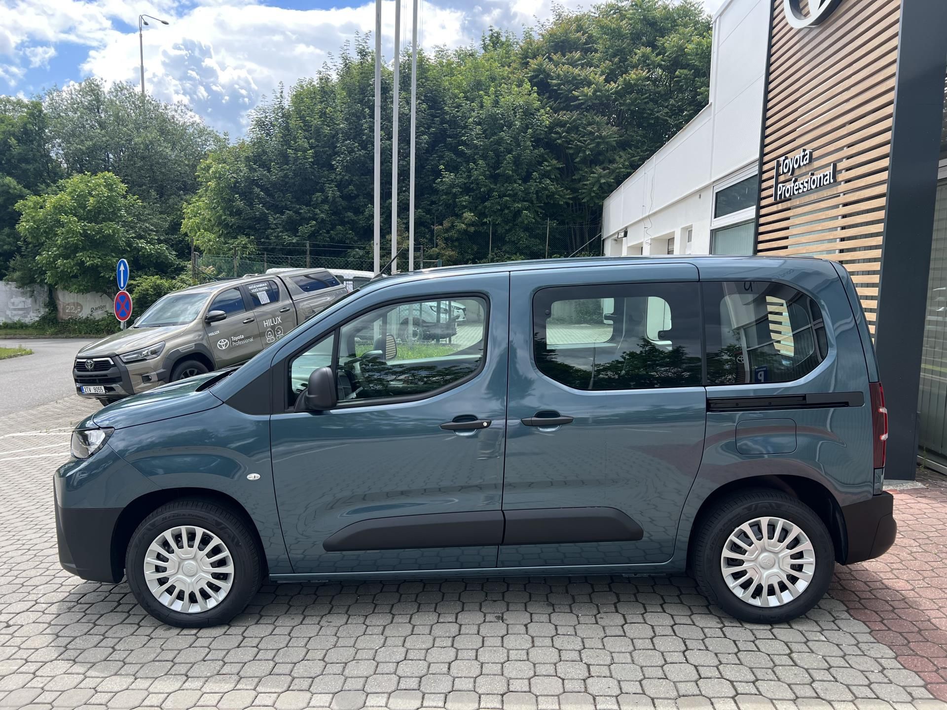 Toyota Proace City Verso, 1.2T 6MT Combi Short - fotka 3