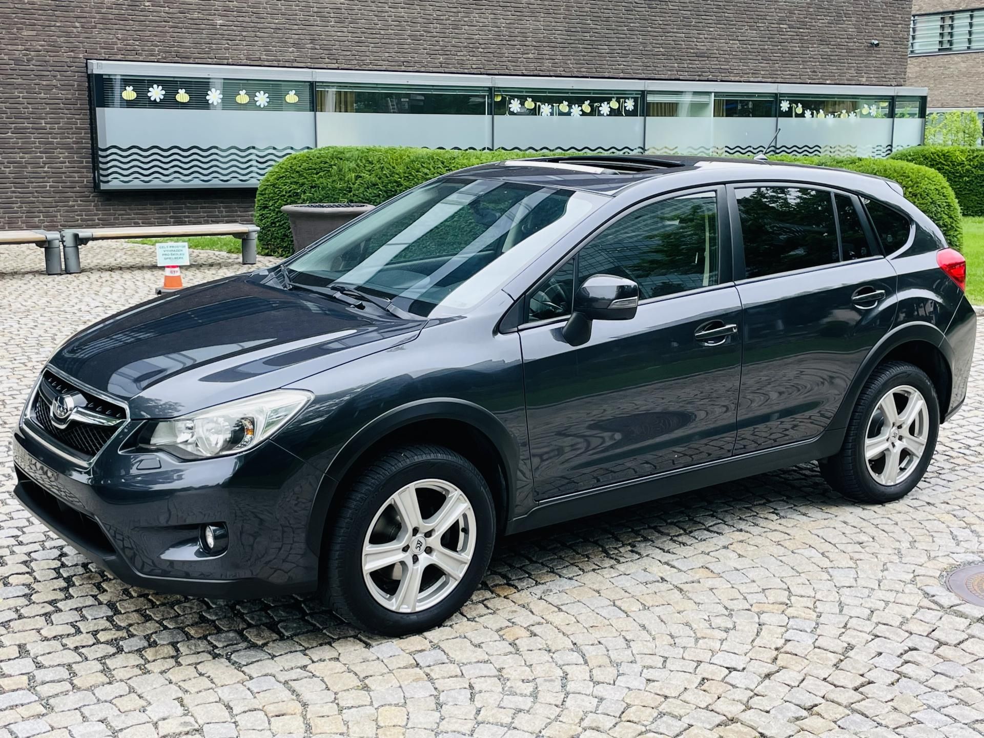 Subaru XV, 2.0D 4x4 KAM VÝHŘEV SERVISKA - fotka 6