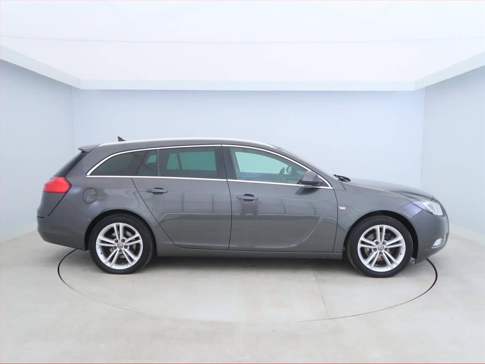 Opel Insignia, 2.0 CDTI, 4X4, po STK, Tažné - fotka 6
