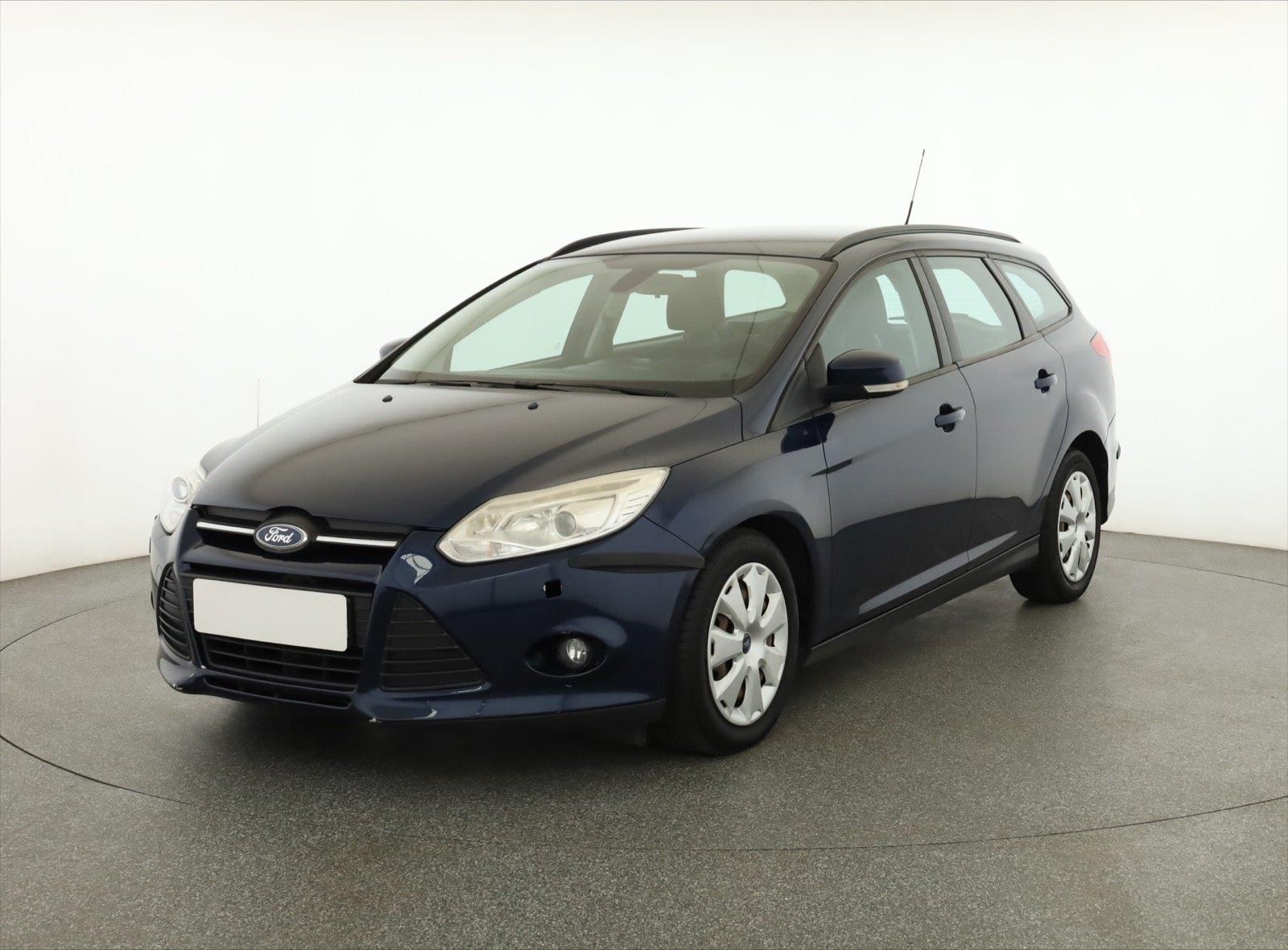 Ford Focus, 1.6 TDCi, Navi, Xenony, Klima - fotka 2