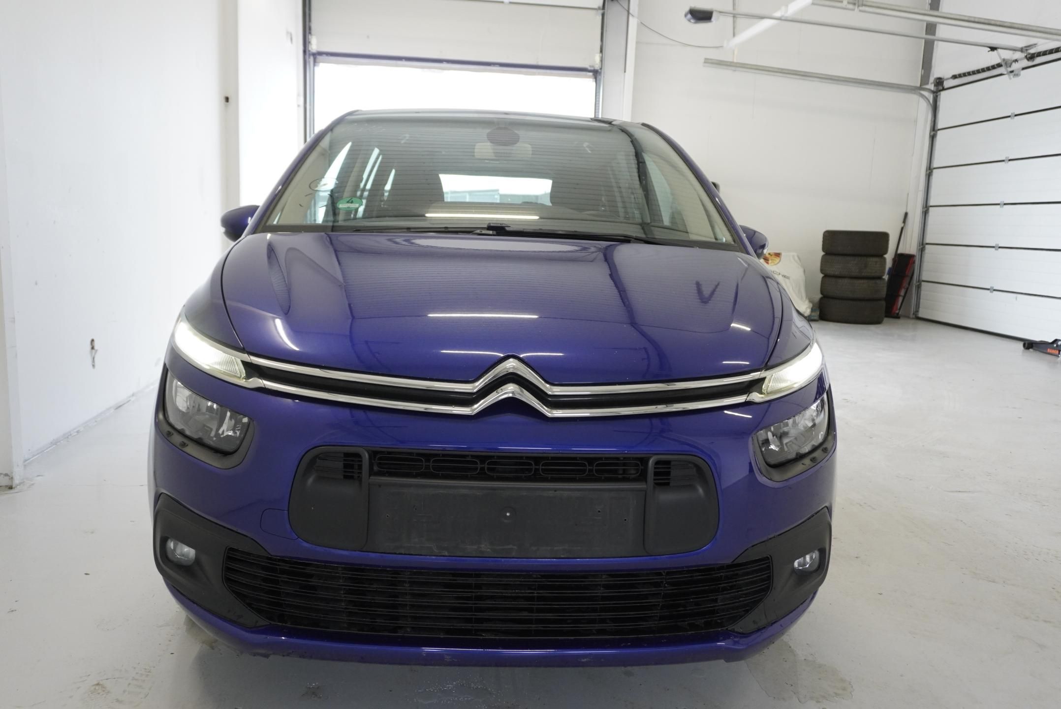 Citroën Grand C4 Picasso, 1.2-96 kW FACELIFT 7 MÍST - fotka 2