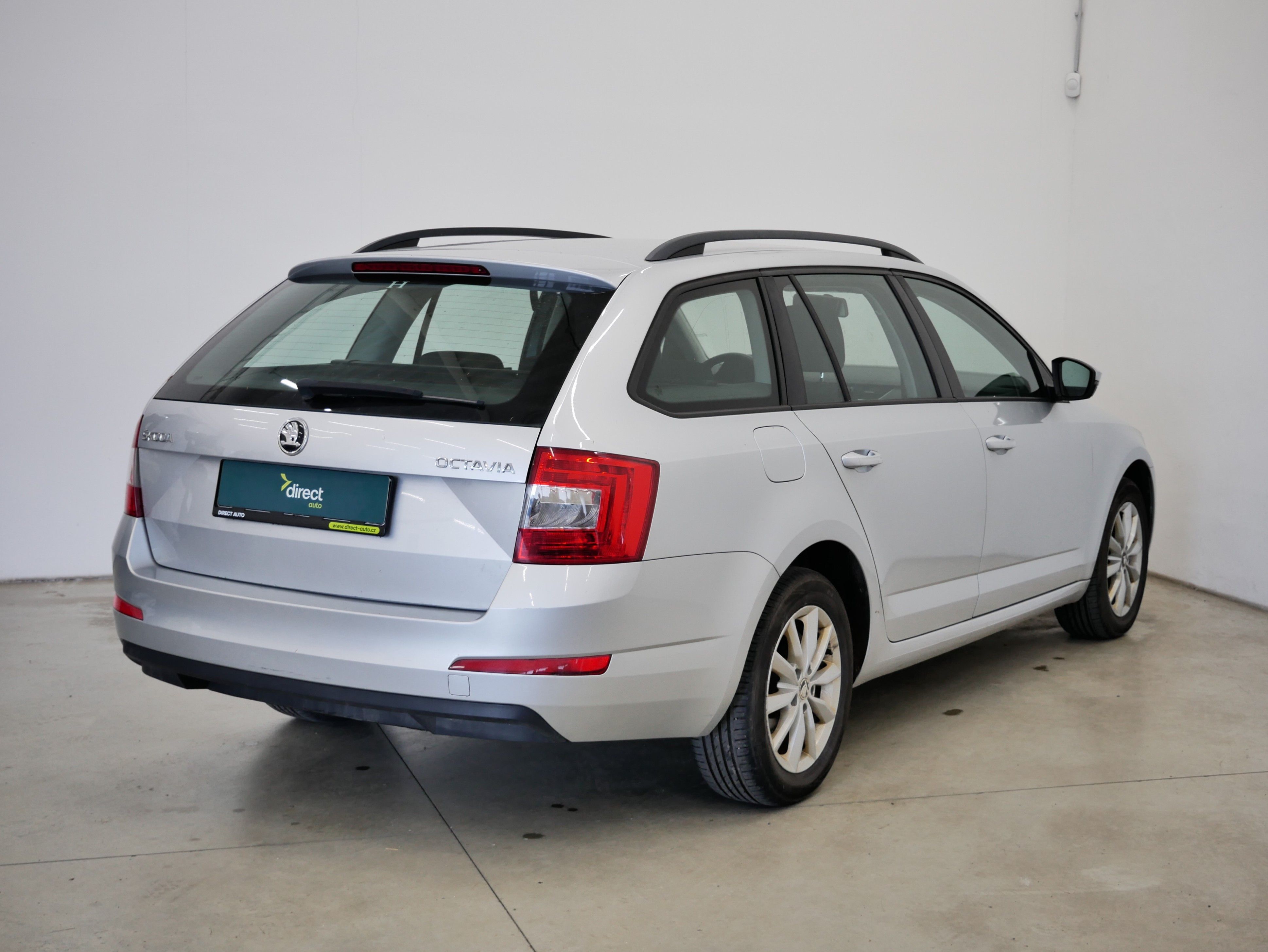Škoda Octavia, 1.6 TDI 81 kW Ambition - fotka 2