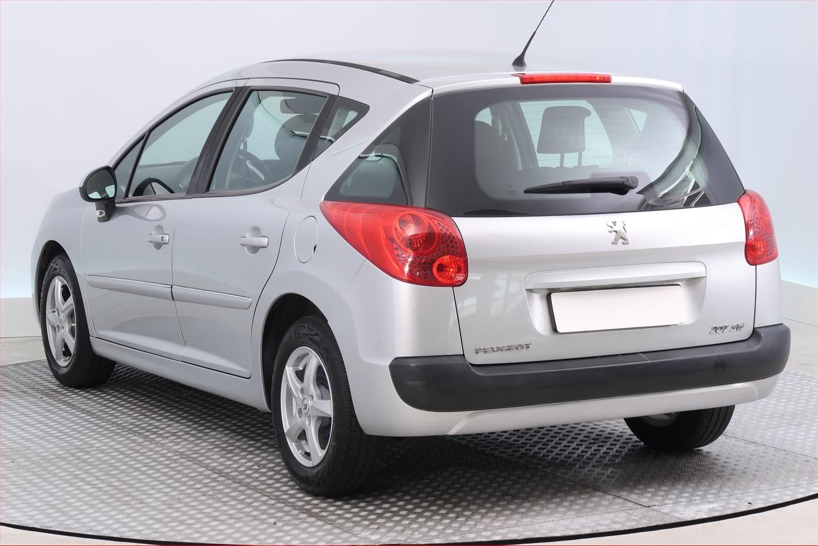 Peugeot 207, 1.4, zamluveno - fotka 4