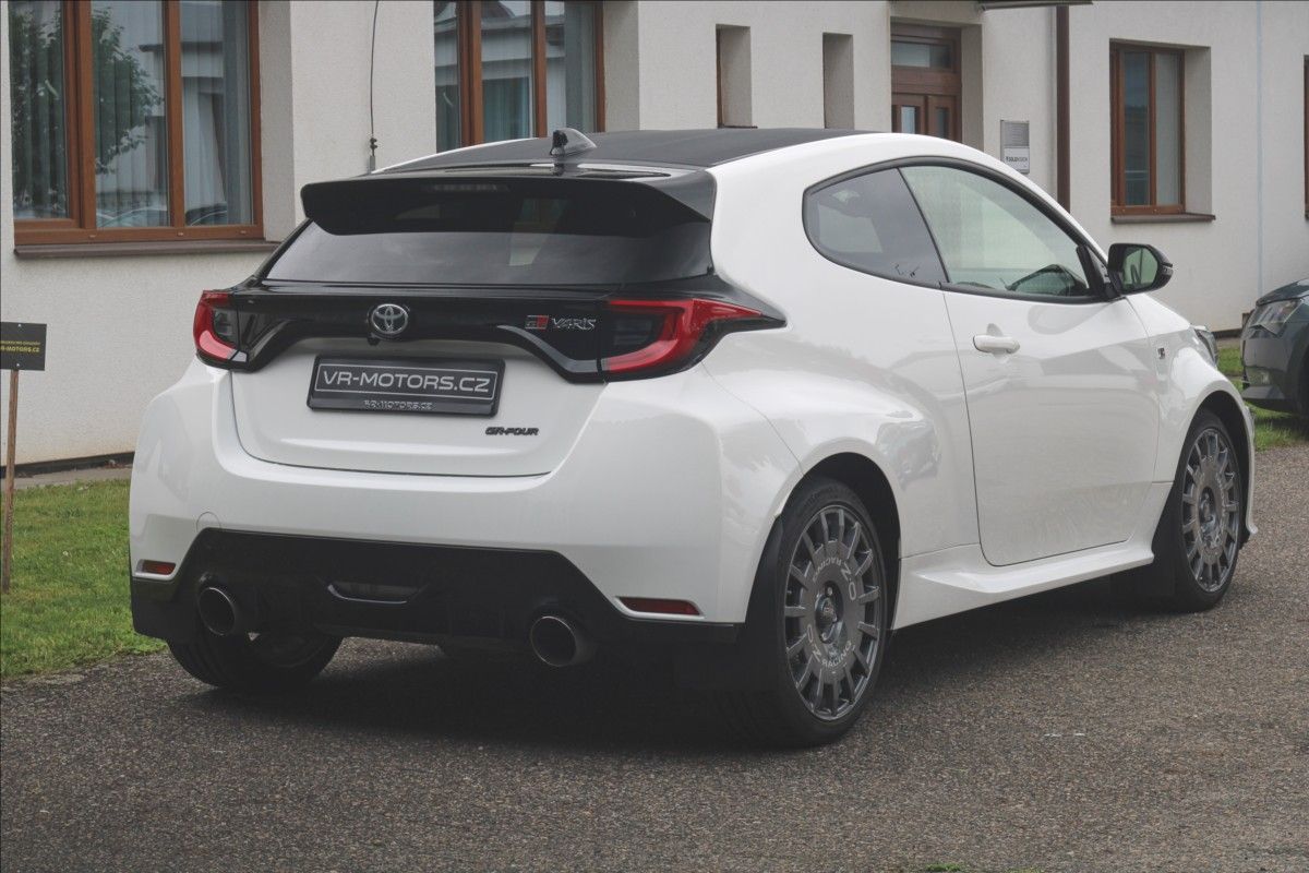 Toyota Yaris, 1,6   GR Záruka - fotka 4