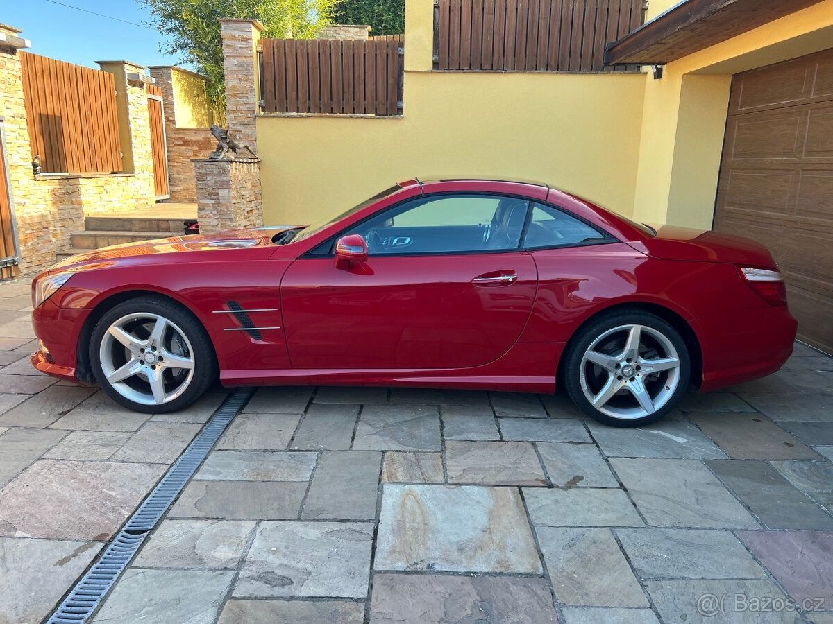 Mercedes-Benz SL, W231 SL350 V6 AMG, Magic Sky - fotka 4