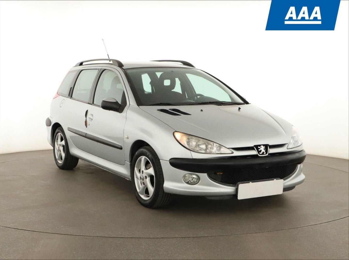 Peugeot 206, 1.6 HDi, po STK, Tažné, Klima