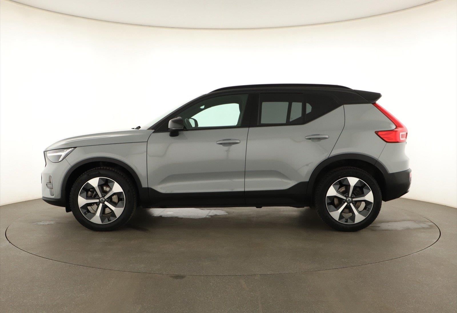 Volvo XC40, B3, Automat, Serv.kniha, Navi - fotka 3