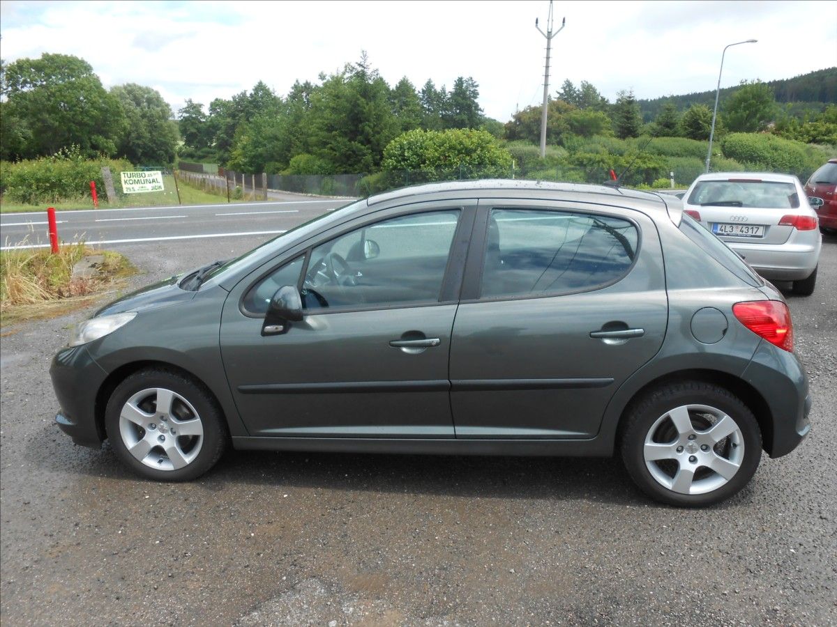 Peugeot 207, 1,4 i 16V KLIMA SERVISKA - fotka 5