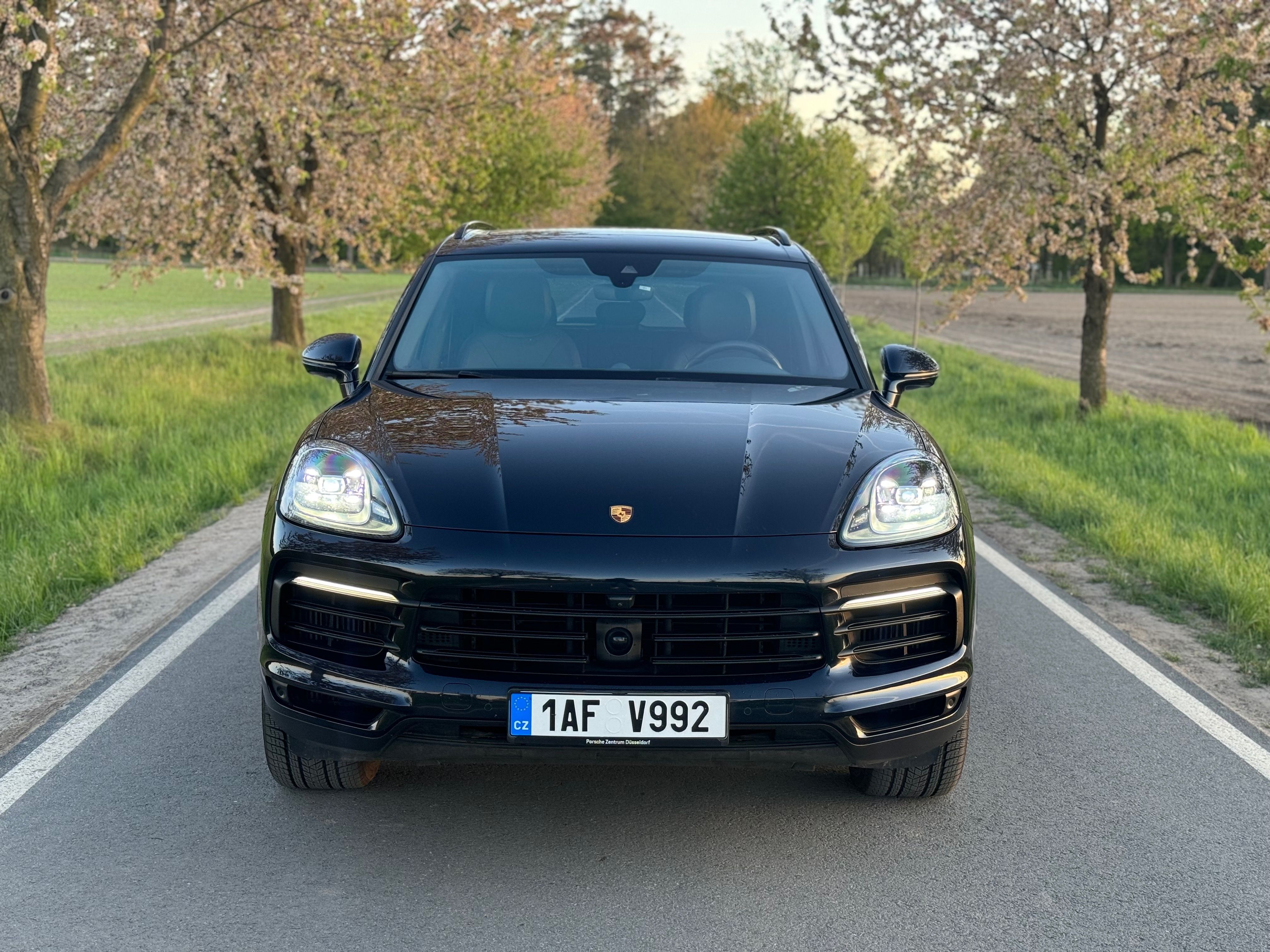 Porsche Cayenne, 3.0 V6 E-Hybrid 2021 - fotka 2