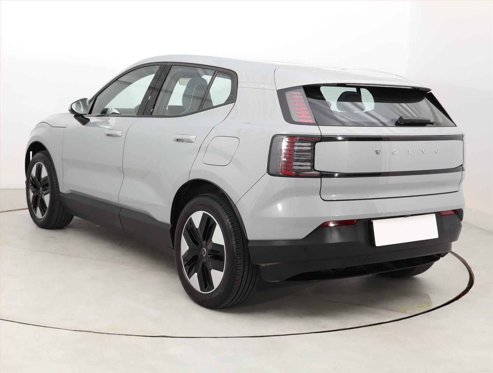 Volvo EX30, 51kWh Single Motor, Core - fotka 4