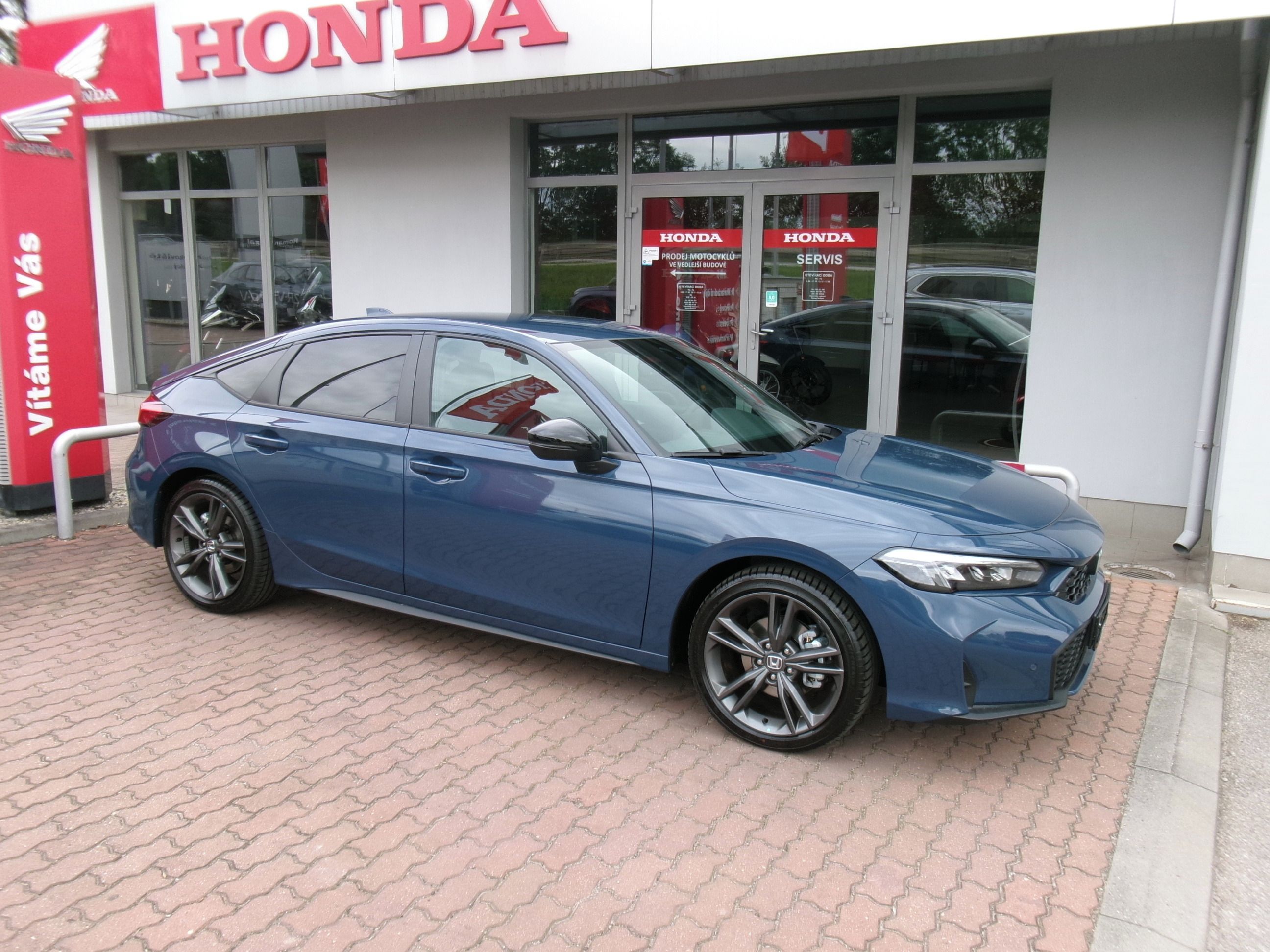Honda Civic, 2.0e:HEV SPORT PLUS 2026 - fotka 4