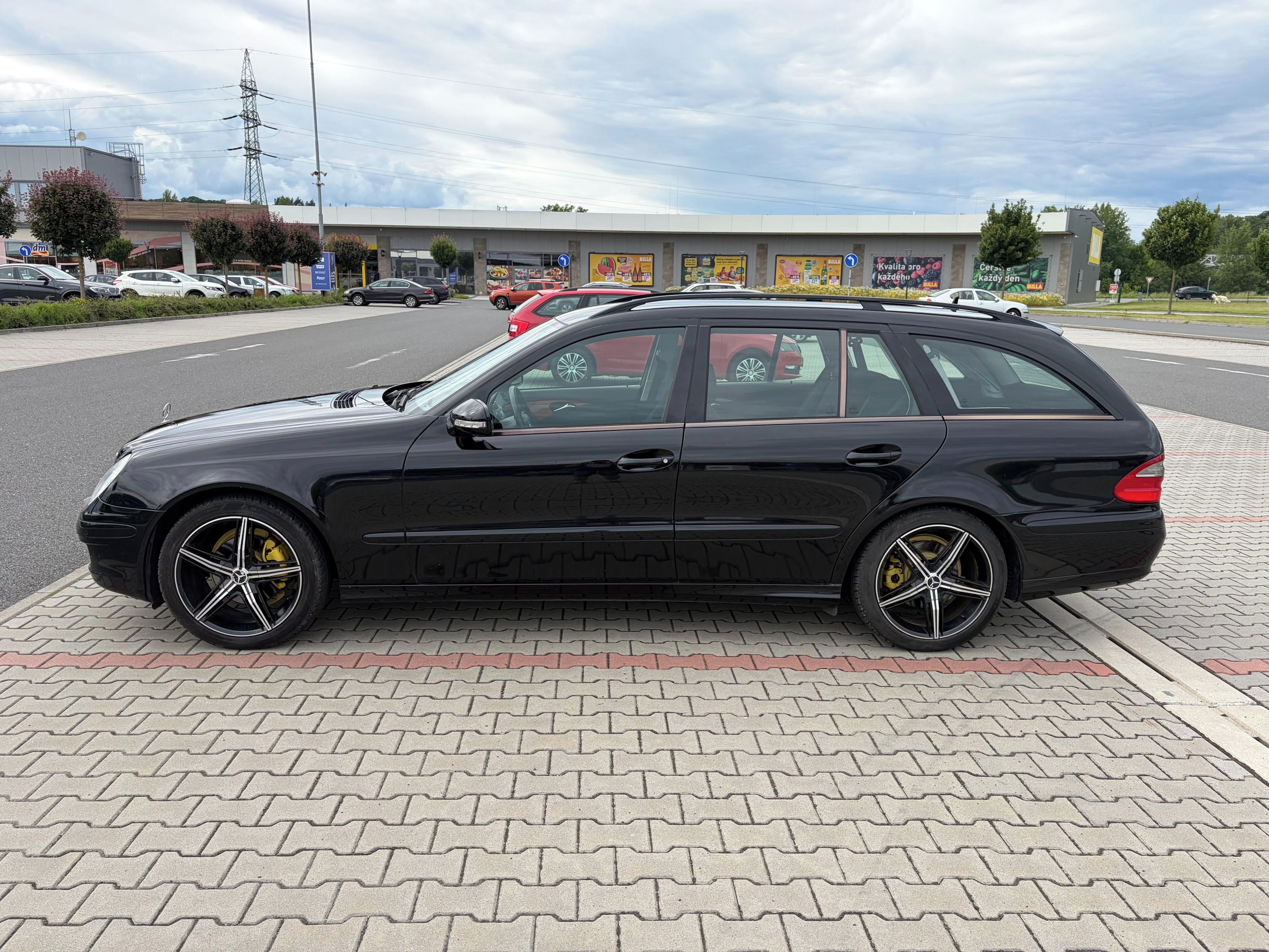 Mercedes-Benz Třídy E, 3.0 CDi 140kw TOP STAV 7 MÍST - fotka 6
