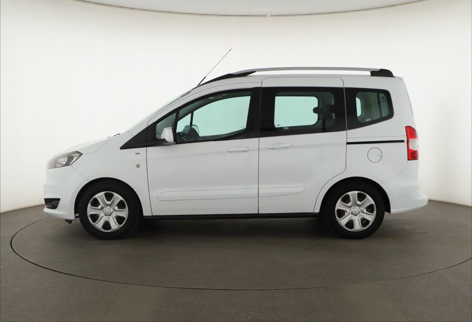 Ford Tourneo Courier, 1.0 EcoBoost, Trend, 5Míst - fotka 3
