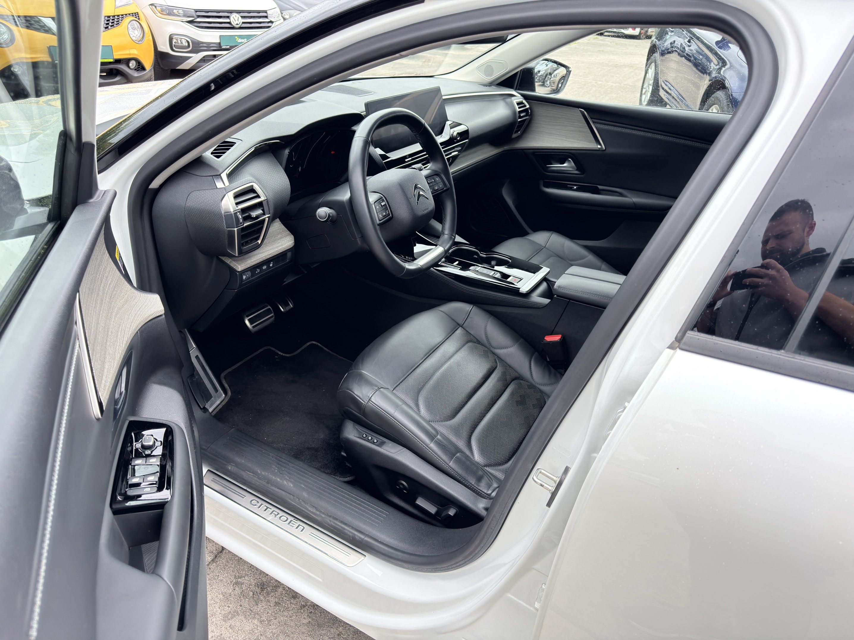 Citroën C5 X, 1.6 PT 133 kW Shine Pack - fotka 4