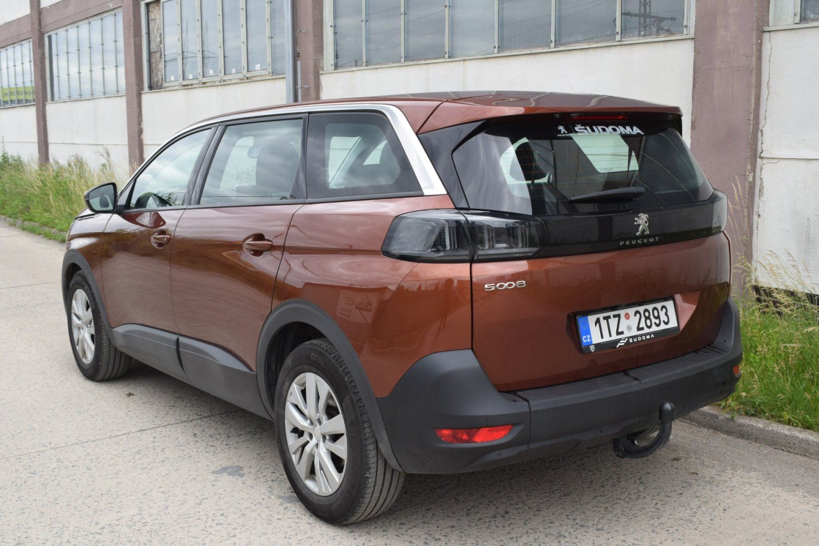 Peugeot 5008, 1. majitel,serviska, nový v ČR - fotka 3
