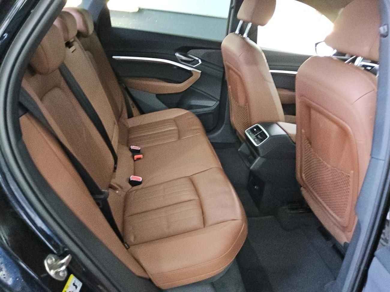 Audi e-tron, 55 QUATTRO 300kw S LINE SOH97% - fotka 6